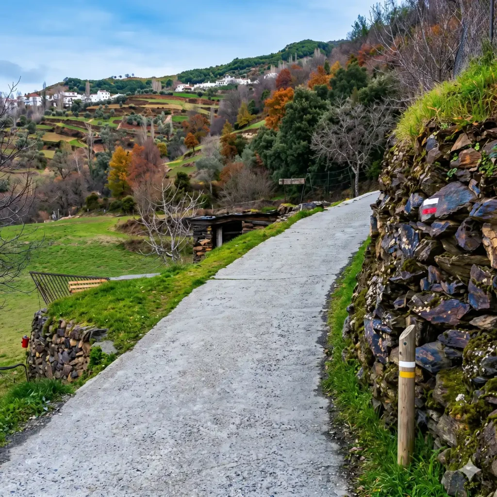 Sendero de los pueblos de Poqueira